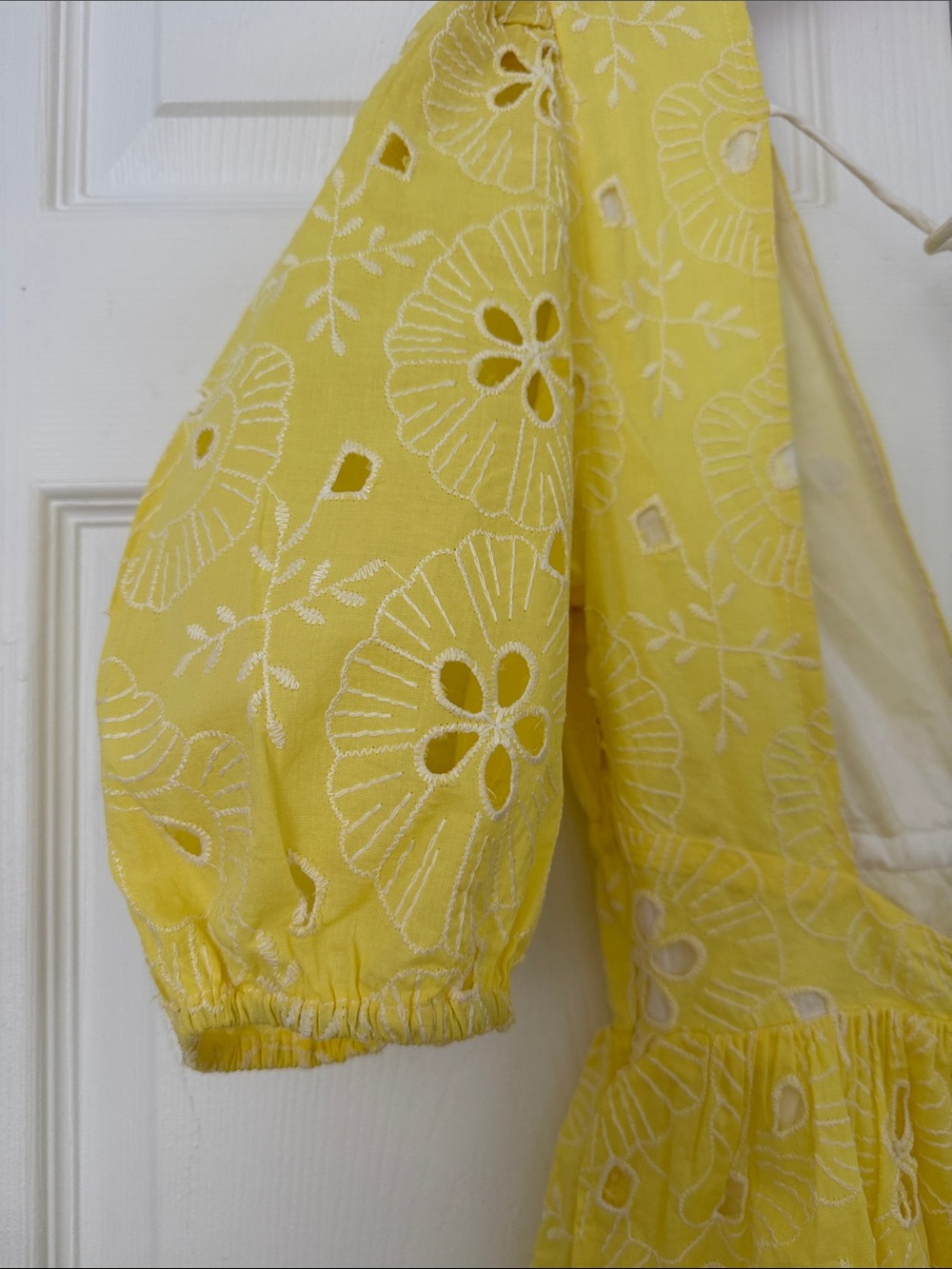 AVEC LES FILLES Yellow Eyelet Embroidered Open Back Puff Sleeve Size 2 Babydoll - Picture 8 of 16